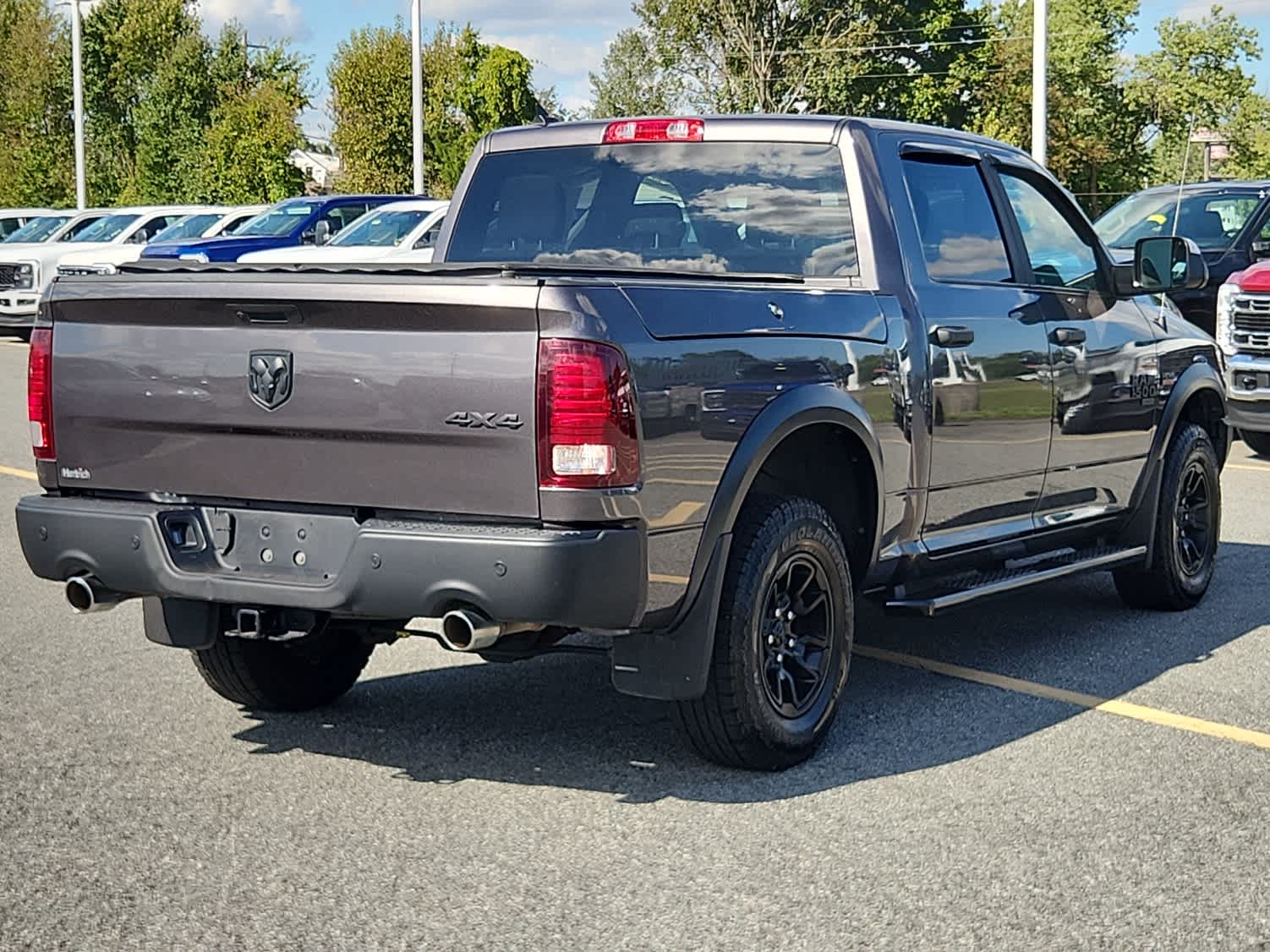 2021 Ram 1500 Classic SLT photo 3