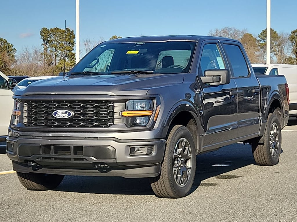 New 2025 Ford F-150 STX 4WD Supercrew 5.5 Box 4WD SuperCrew 5.5 Box