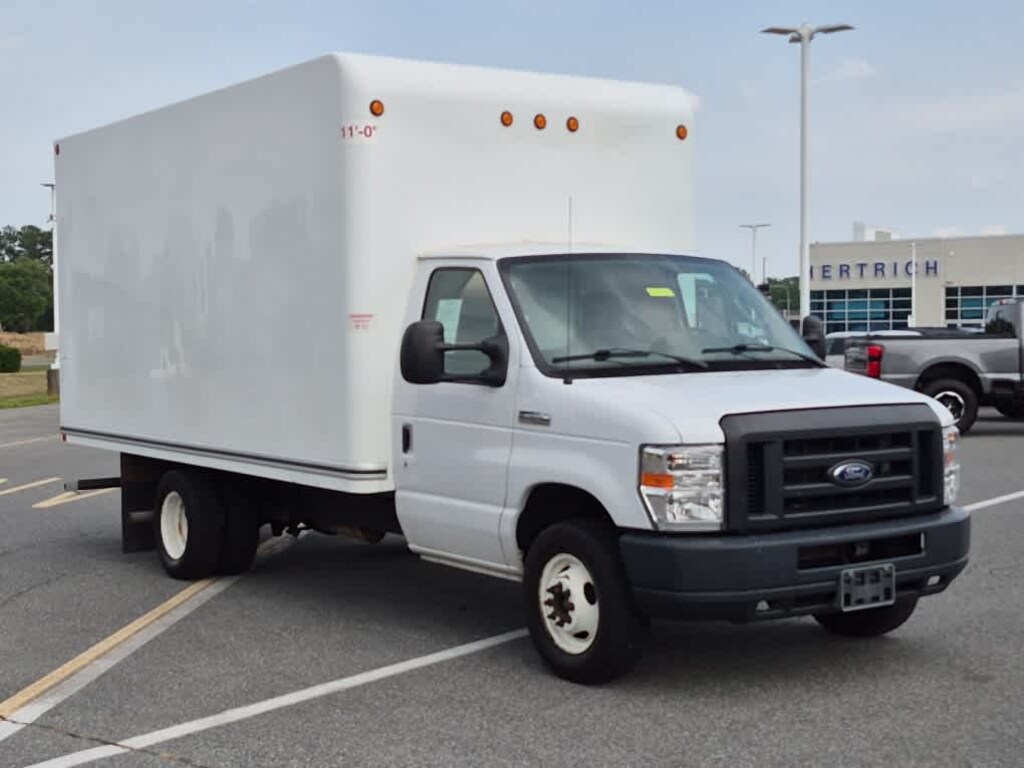 Used 2019 Ford E-350 Cutaway Base Truck