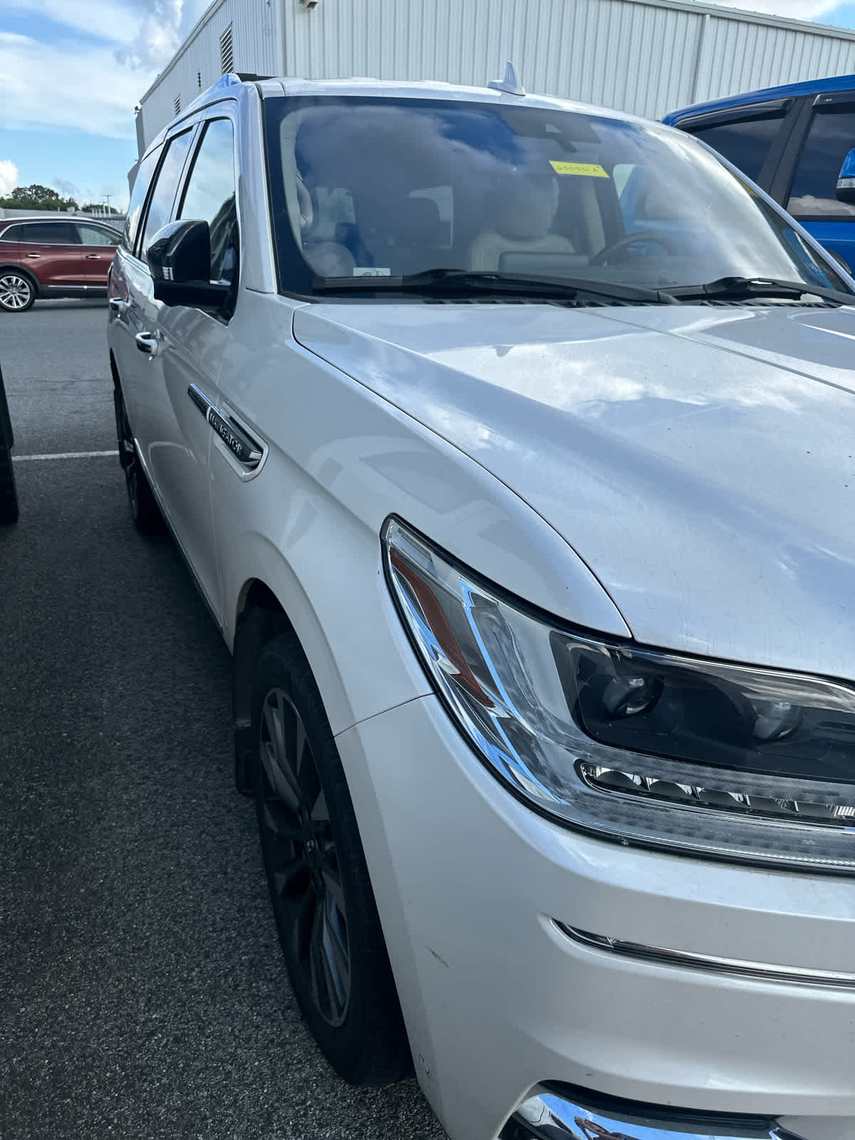2018 Lincoln Navigator Select photo 3