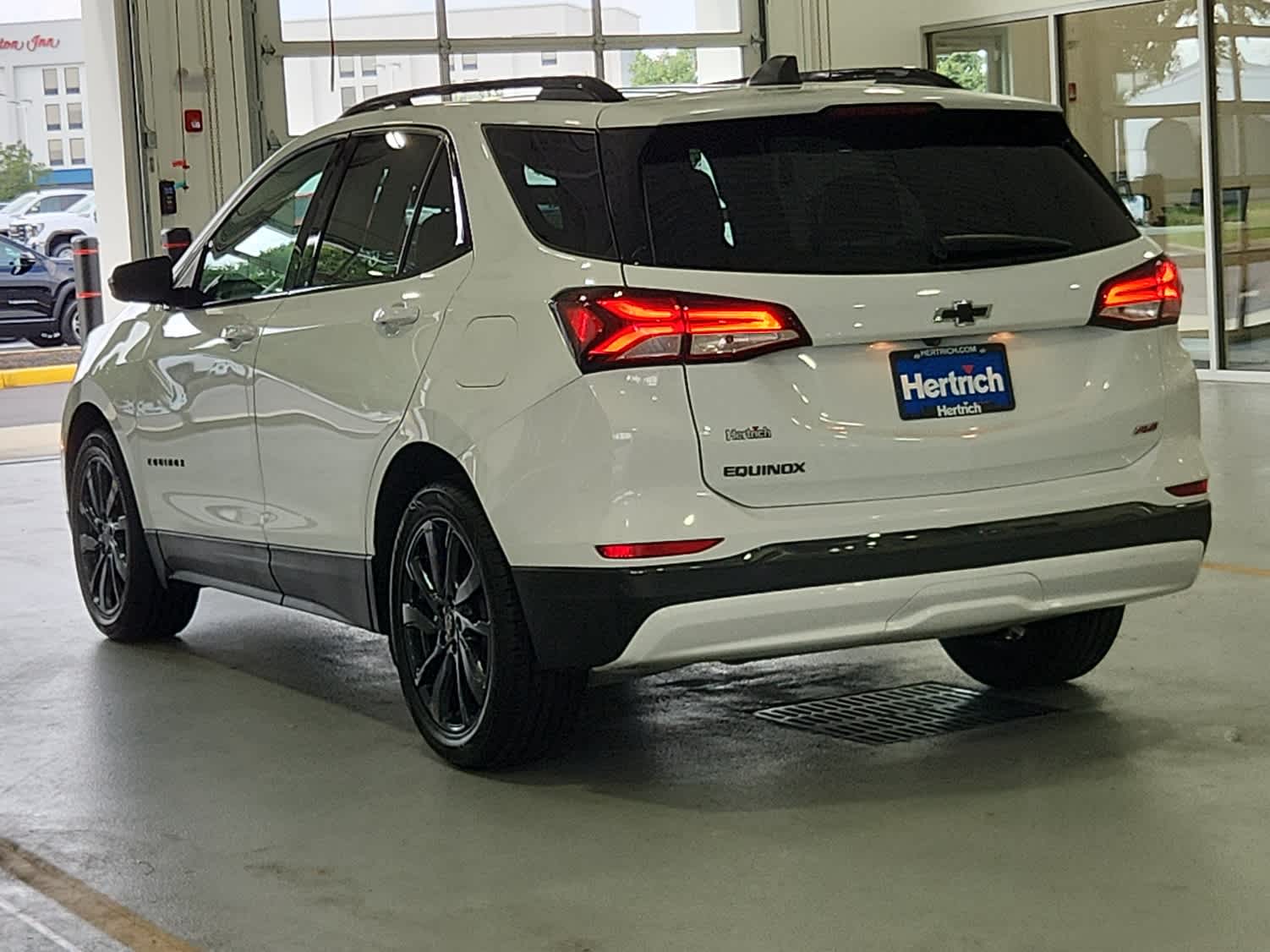 2022 Chevrolet Equinox RS photo 3