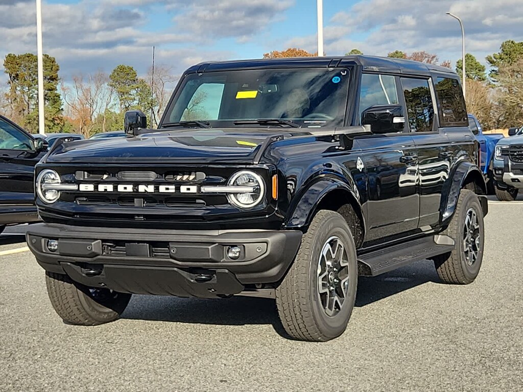 New 2025 Ford Bronco Outer Banks 4x4