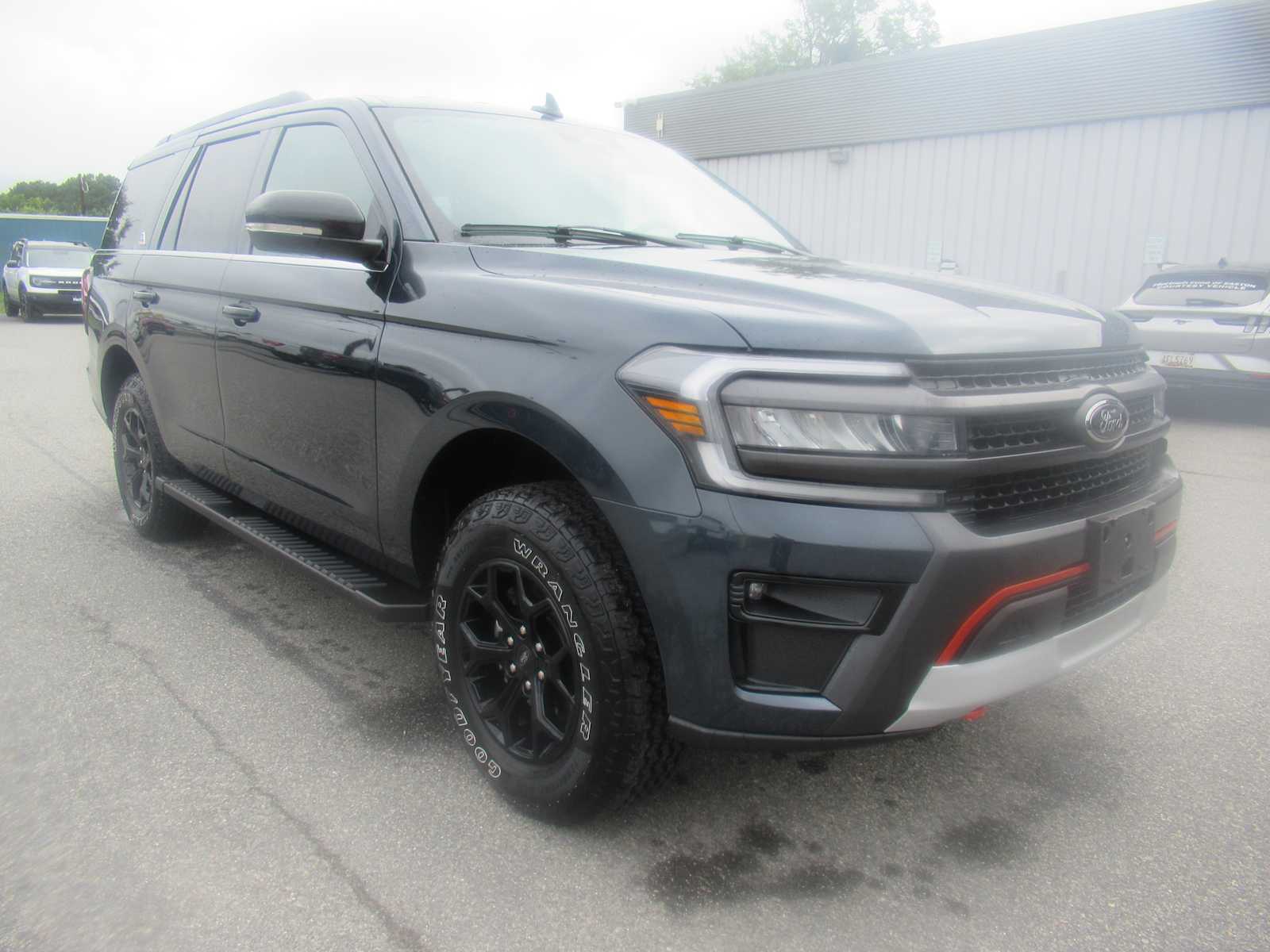 2024 Ford Expedition Timberline photo 3
