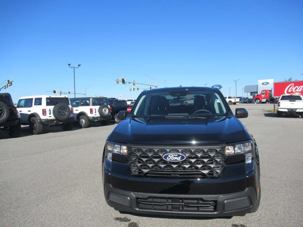 New 2025 Ford Maverick XL Truck SuperCrew