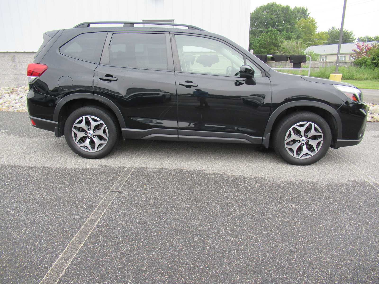 2021 Subaru Forester Premium photo 4