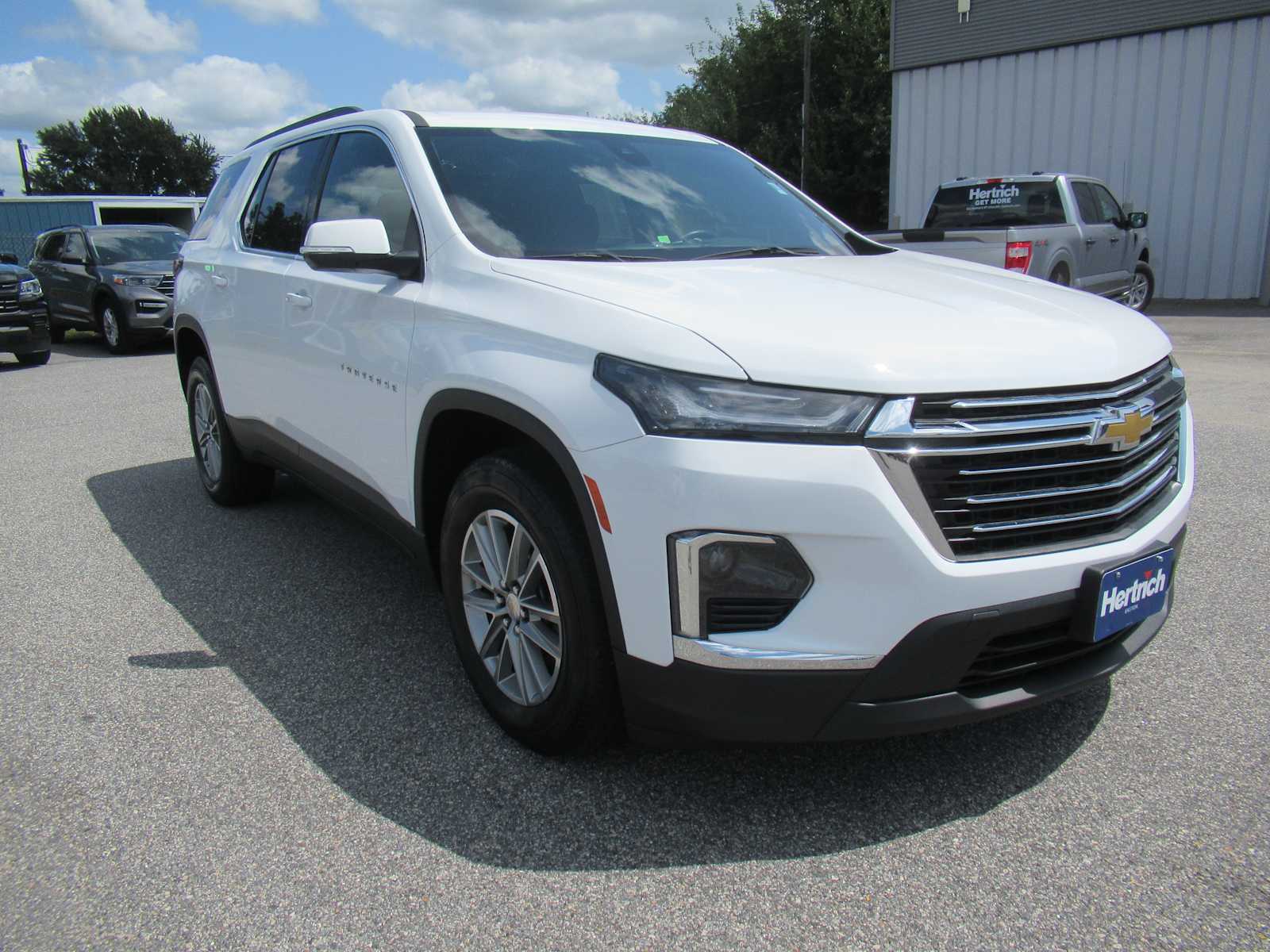 2023 Chevrolet Traverse Cloth photo 3