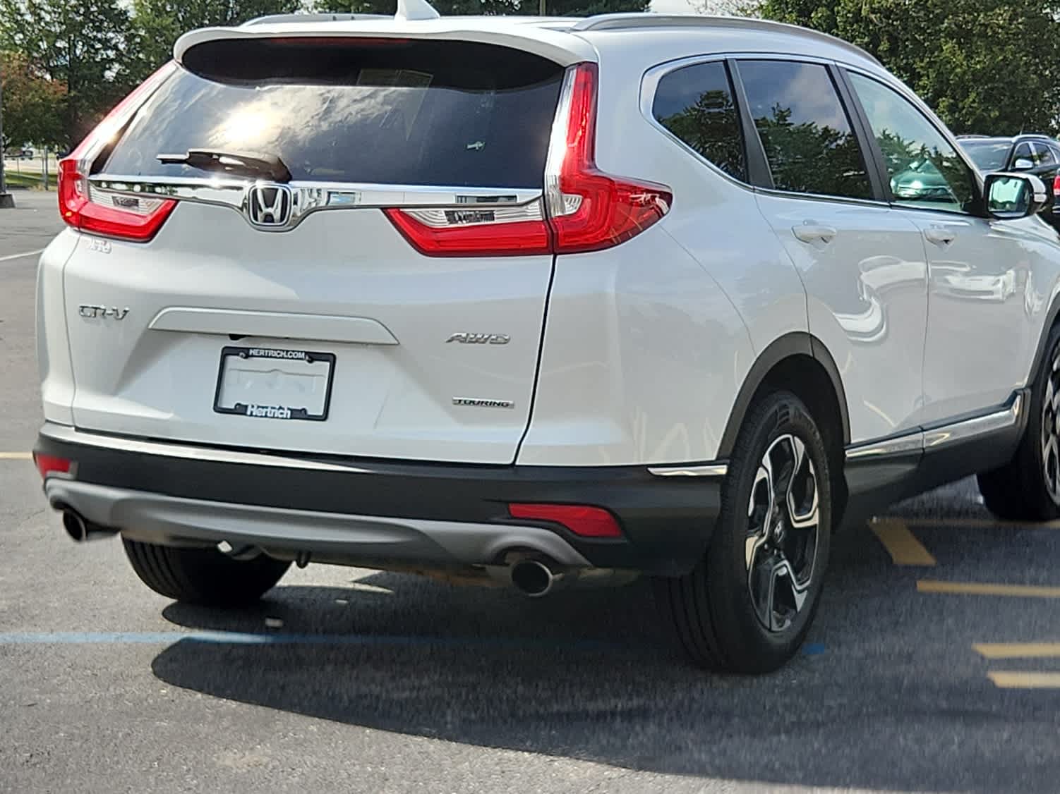 2019 Honda CR-V Touring photo 3