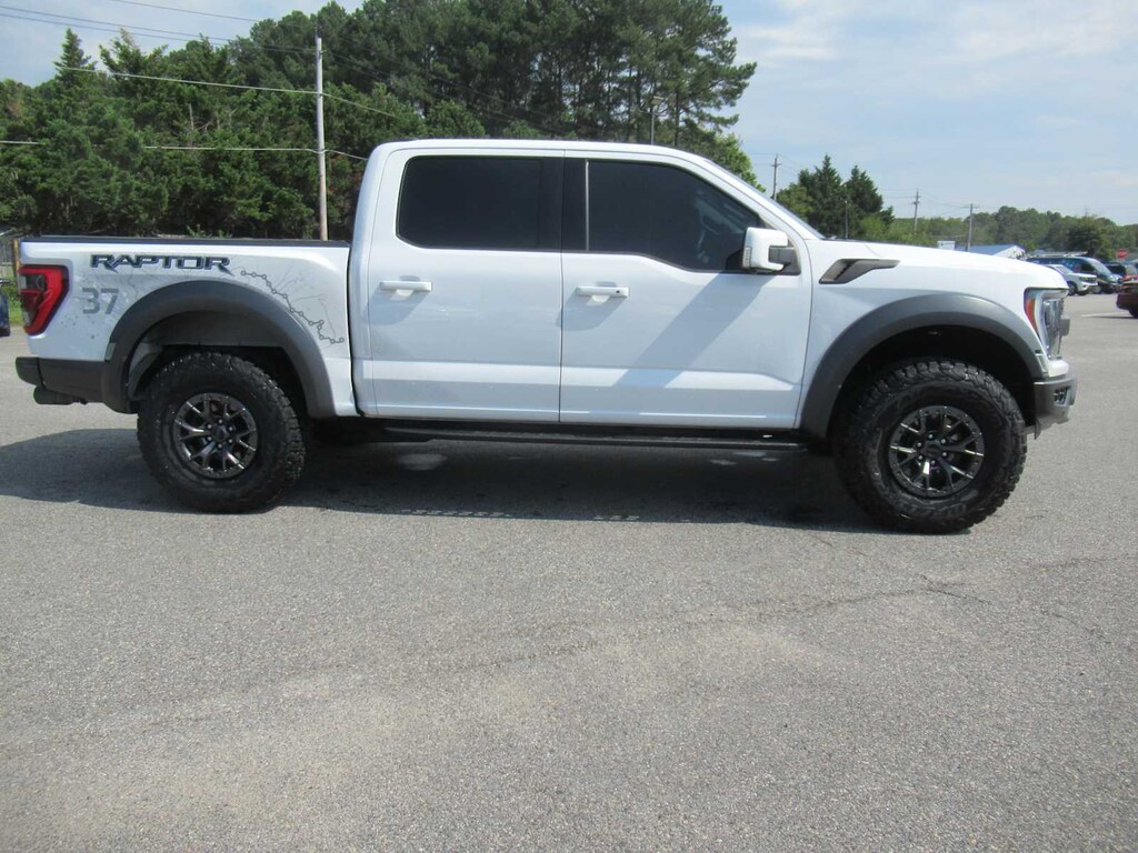 Used 2022 Ford F-150 Raptor 4WD Supercrew 5.5 Box Truck SuperCrew Cab