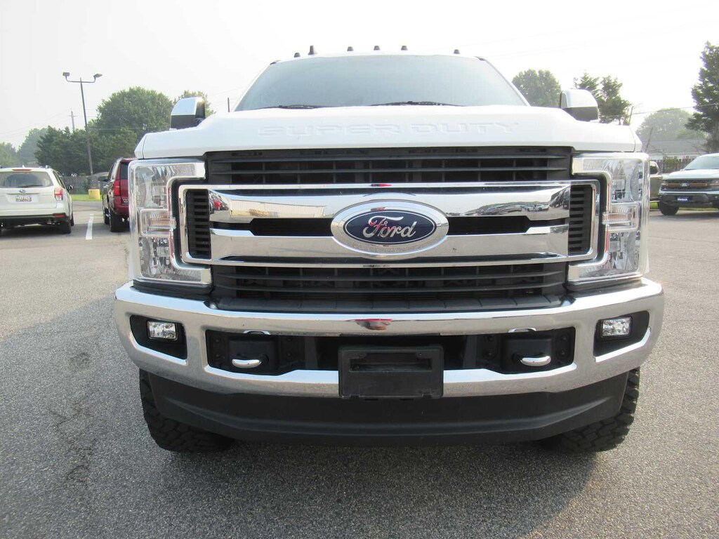 Used 2019 Ford Super Duty F-250 Pickup XLT 4WD Crew Cab 6.75 Box Truck Crew Cab