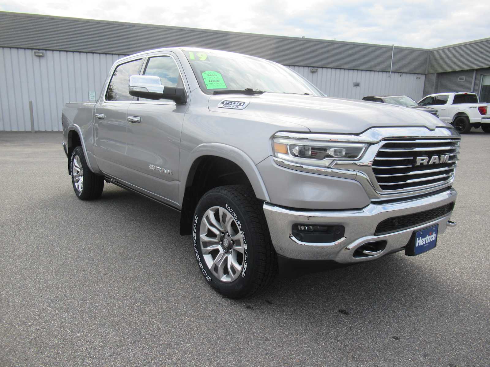 2019 Ram 1500 Longhorn photo 3