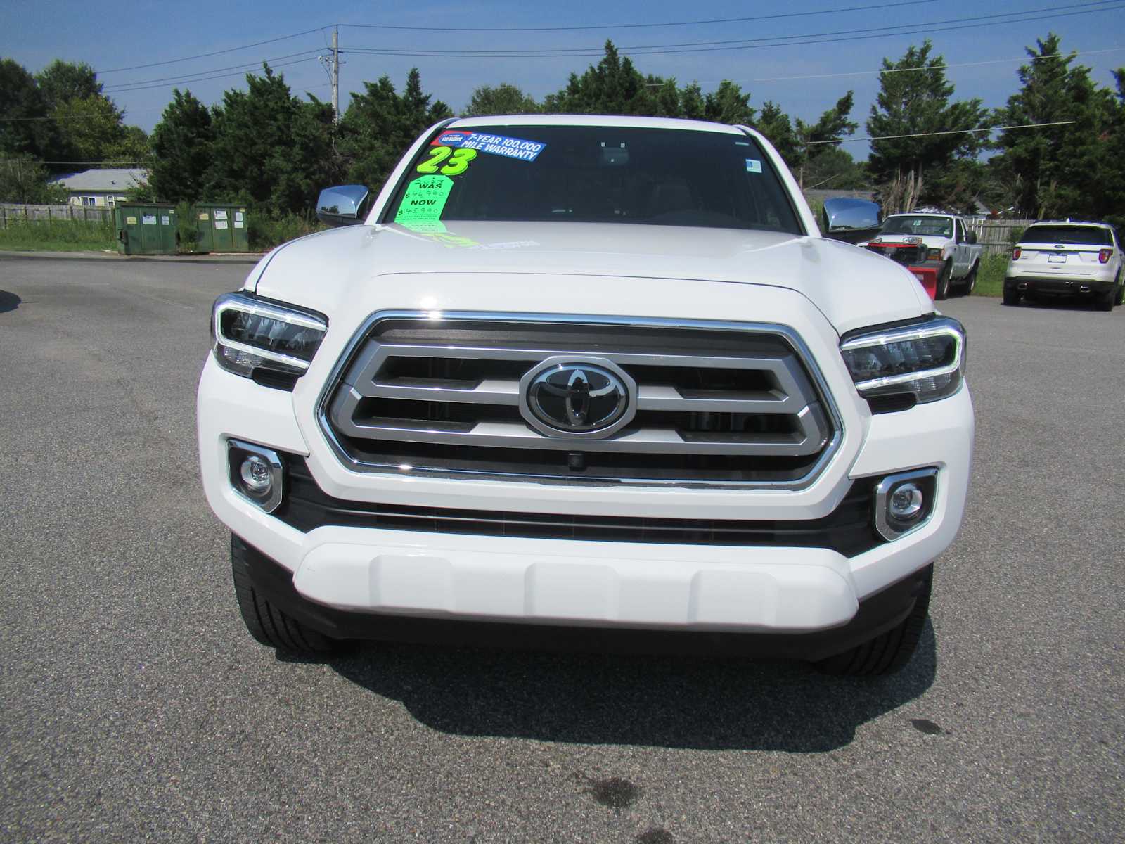 2023 Toyota Tacoma Limited Double Cab V6 photo 2