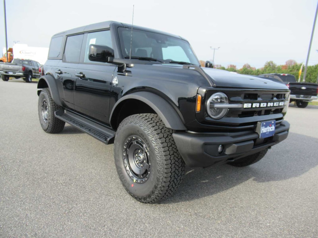 New 2025 Ford Bronco Outer Banks SUV