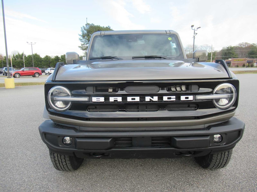 New 2025 Ford Bronco Outer Banks SUV