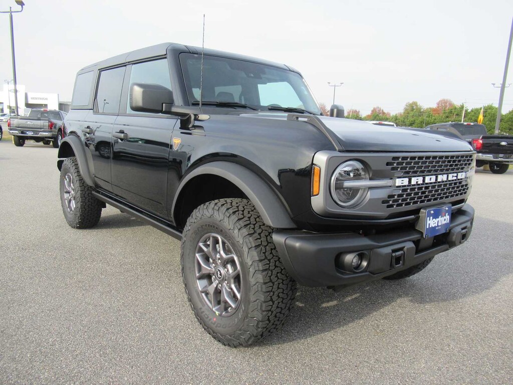 New 2025 Ford Bronco Badlands SUV
