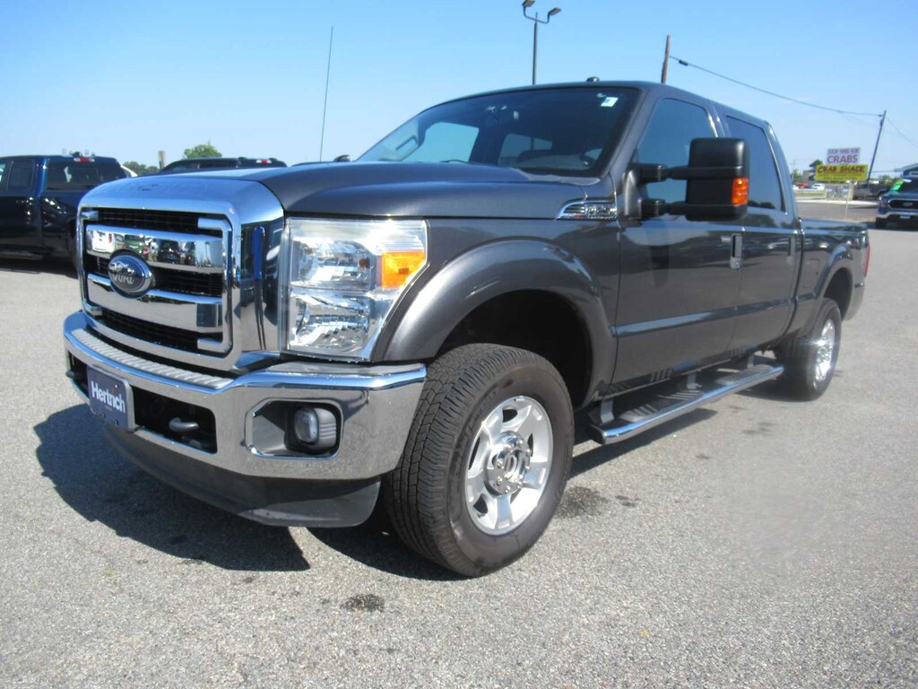 Used 2016 Ford Super Duty F-250 Pickup XLT 4WD Crew Cab 156 Truck Crew Cab