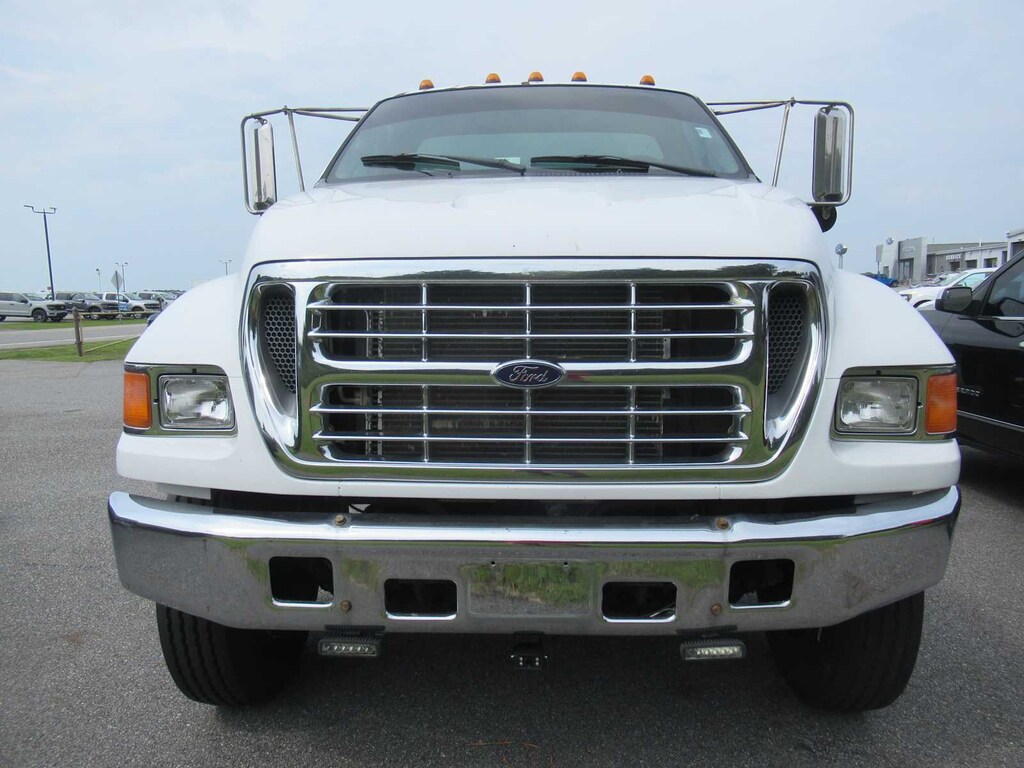 Used 2003 Ford Super Duty F-750 XL