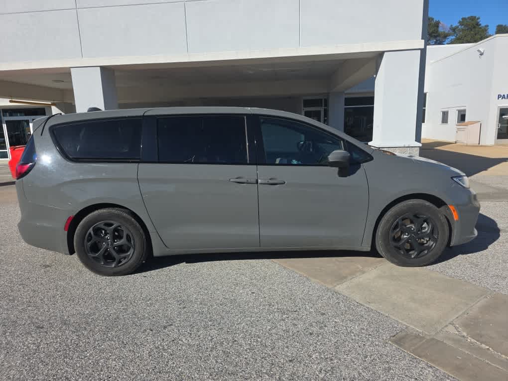 Chrysler Pacifica Hybrid Touring L FWD