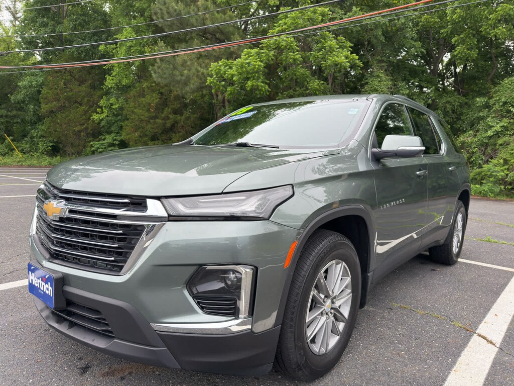 Used 2023 Chevrolet Traverse LT Cloth SUV