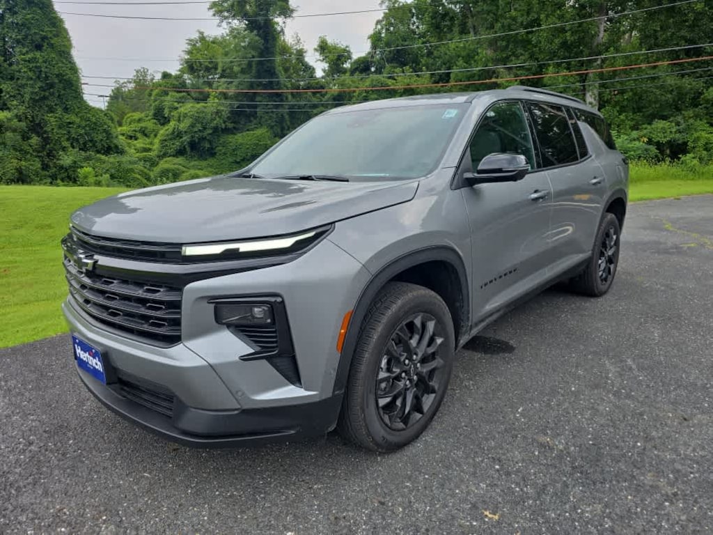 Used 2026 Chevrolet Traverse LT SUV