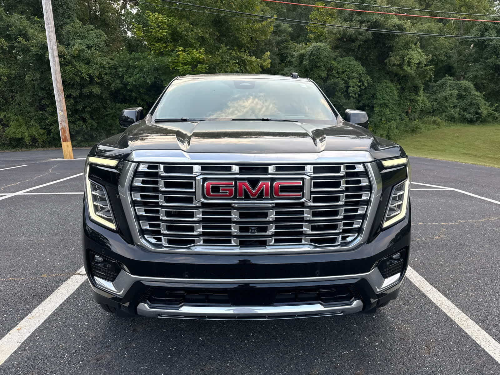 2026 GMC Yukon XL Denali - Photo 8