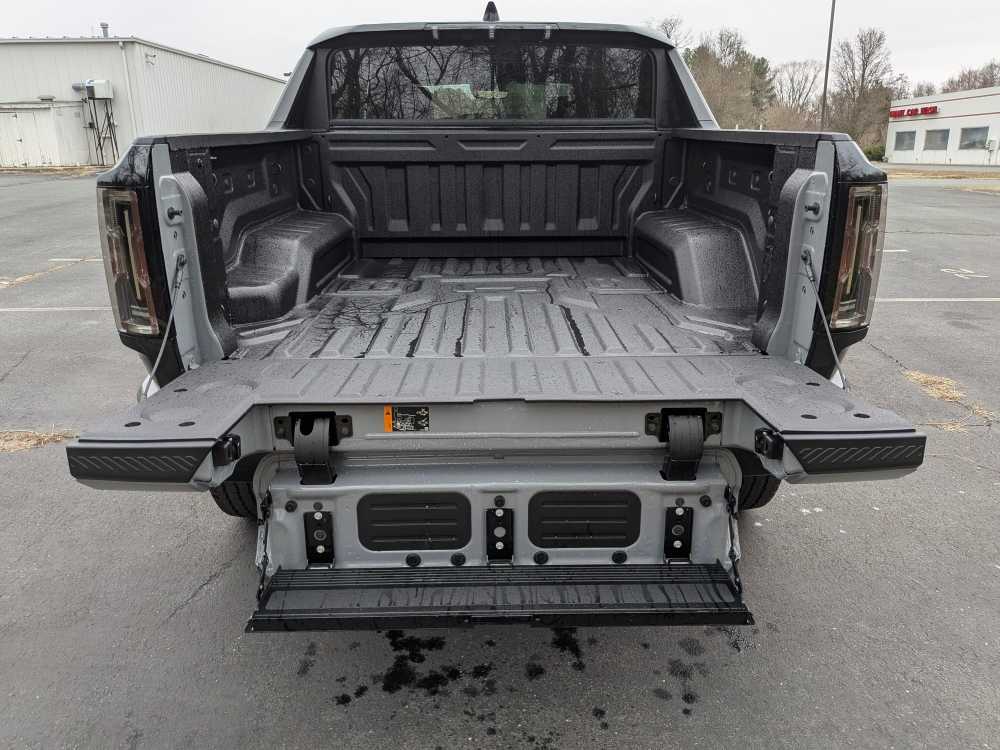 2025 GMC HUMMER EV 2X - Photo 11