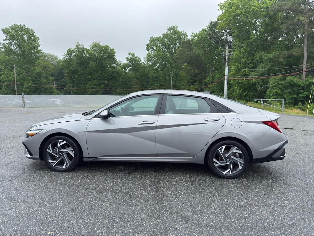 Used 2024 Hyundai Elantra Limited