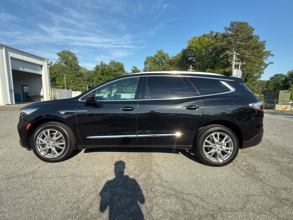 Used 2023 Buick Enclave Essence SUV