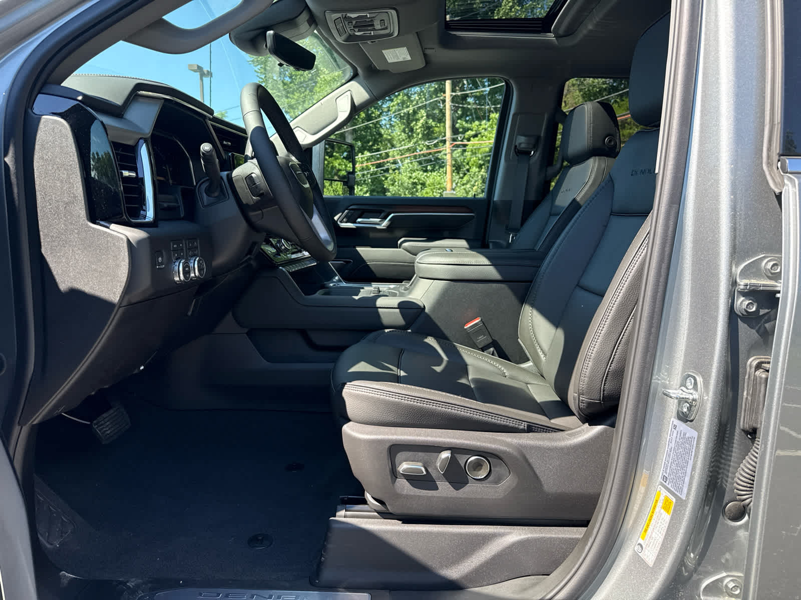 2026 GMC Sierra 2500HD Denali - Photo 13