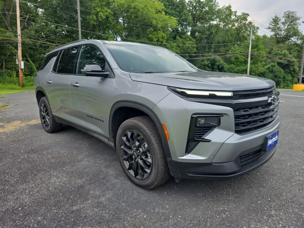 Used 2026 Chevrolet Traverse LT SUV