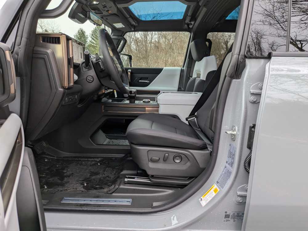 2025 GMC HUMMER EV 2X - Photo 14