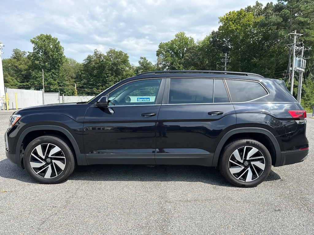 Used 2025 Volkswagen Atlas 2.0T SE w/Technology