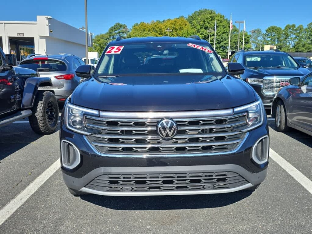 Used 2025 Volkswagen Atlas 2.0T SE w/Technology