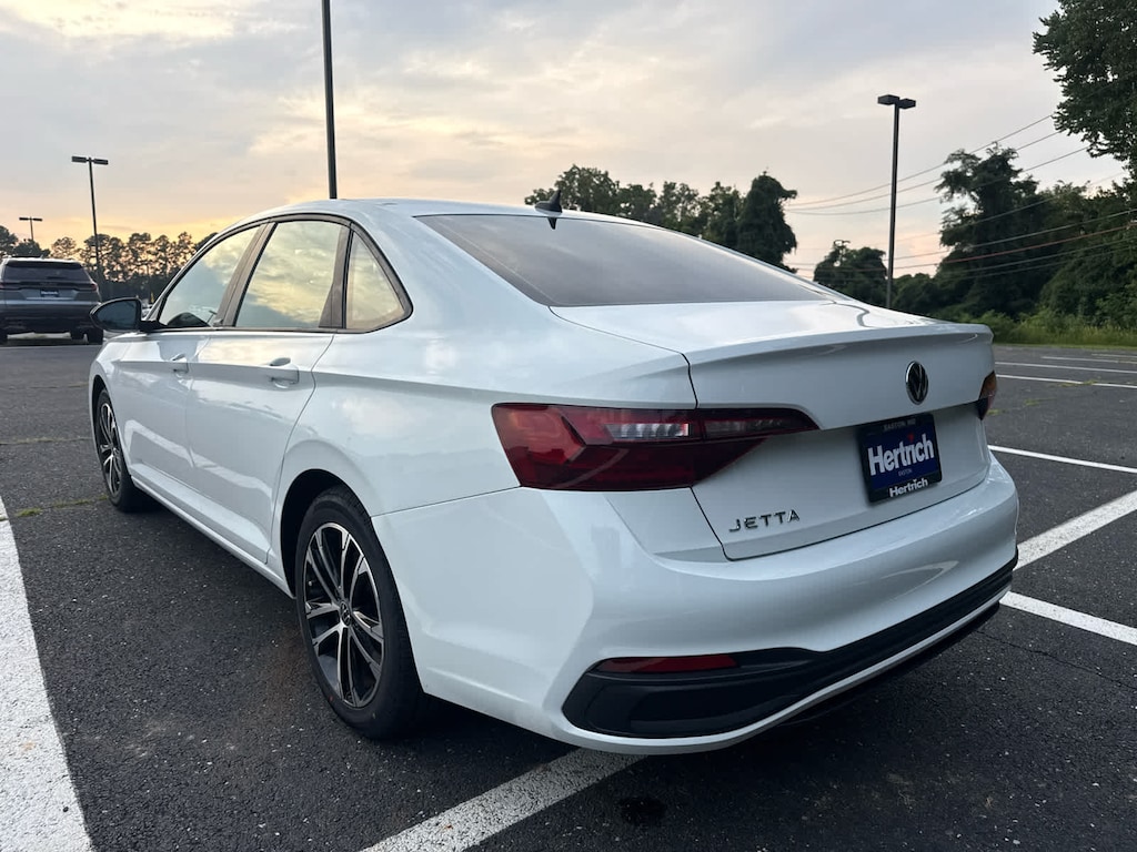 Used 2023 Volkswagen Jetta Sport