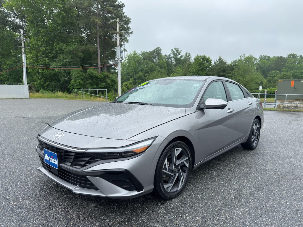 Used 2024 Hyundai Elantra Limited