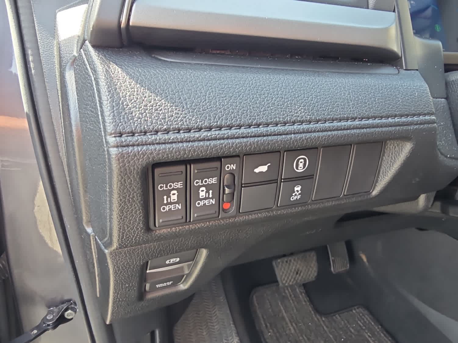 2024 Honda Odyssey EX-L - Photo 16