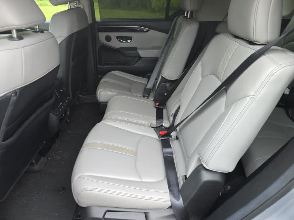 2025 Honda Pilot EX-L - Photo 14