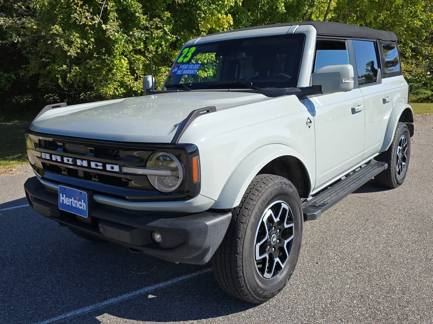 2023 Ford Bronco Outer Banks photo 2