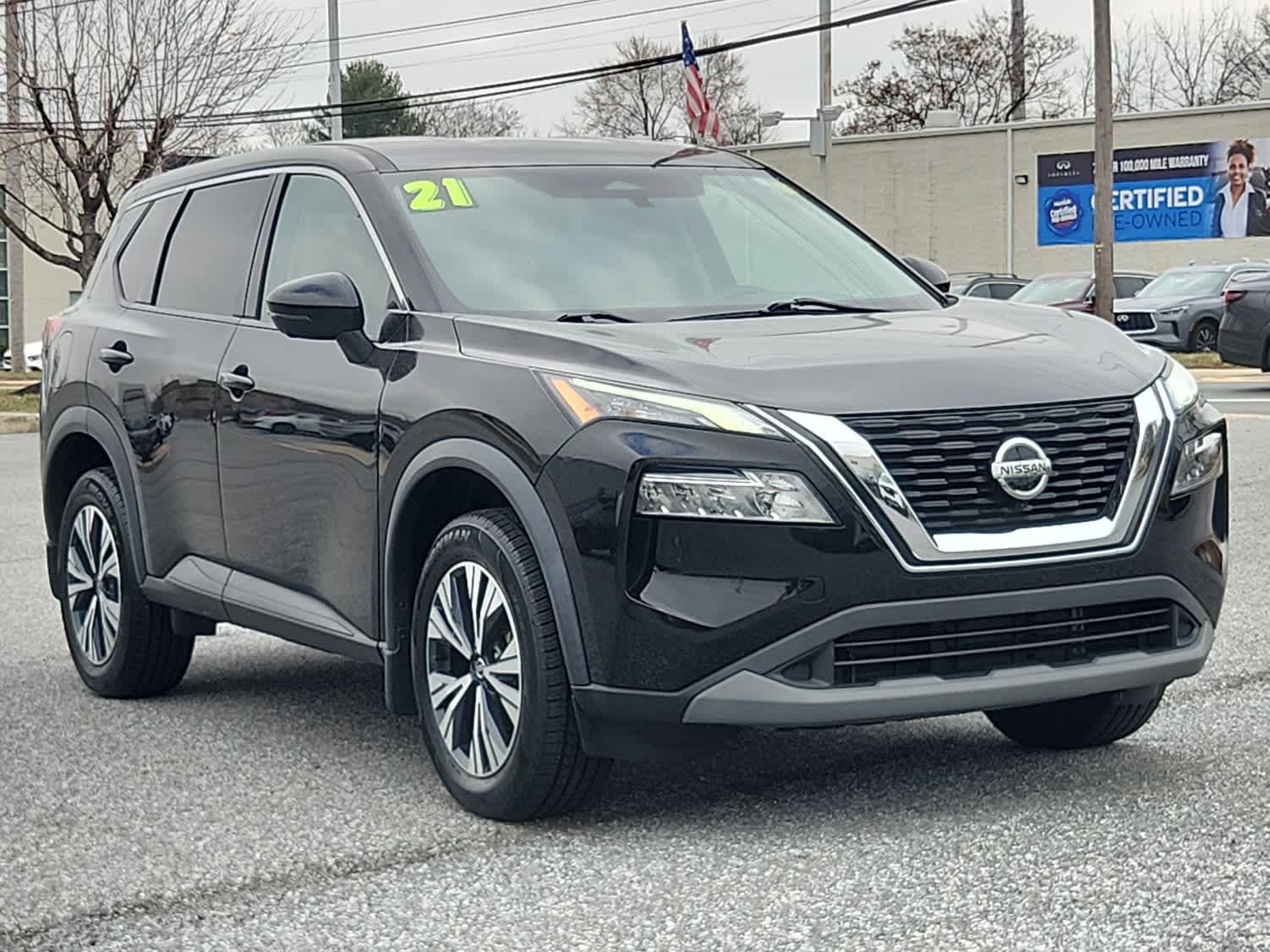 2021 Nissan Rogue SV photo 2