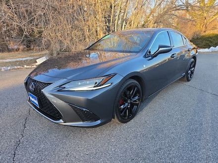 2022 LEXUS ES 300h F SPORT Sedan