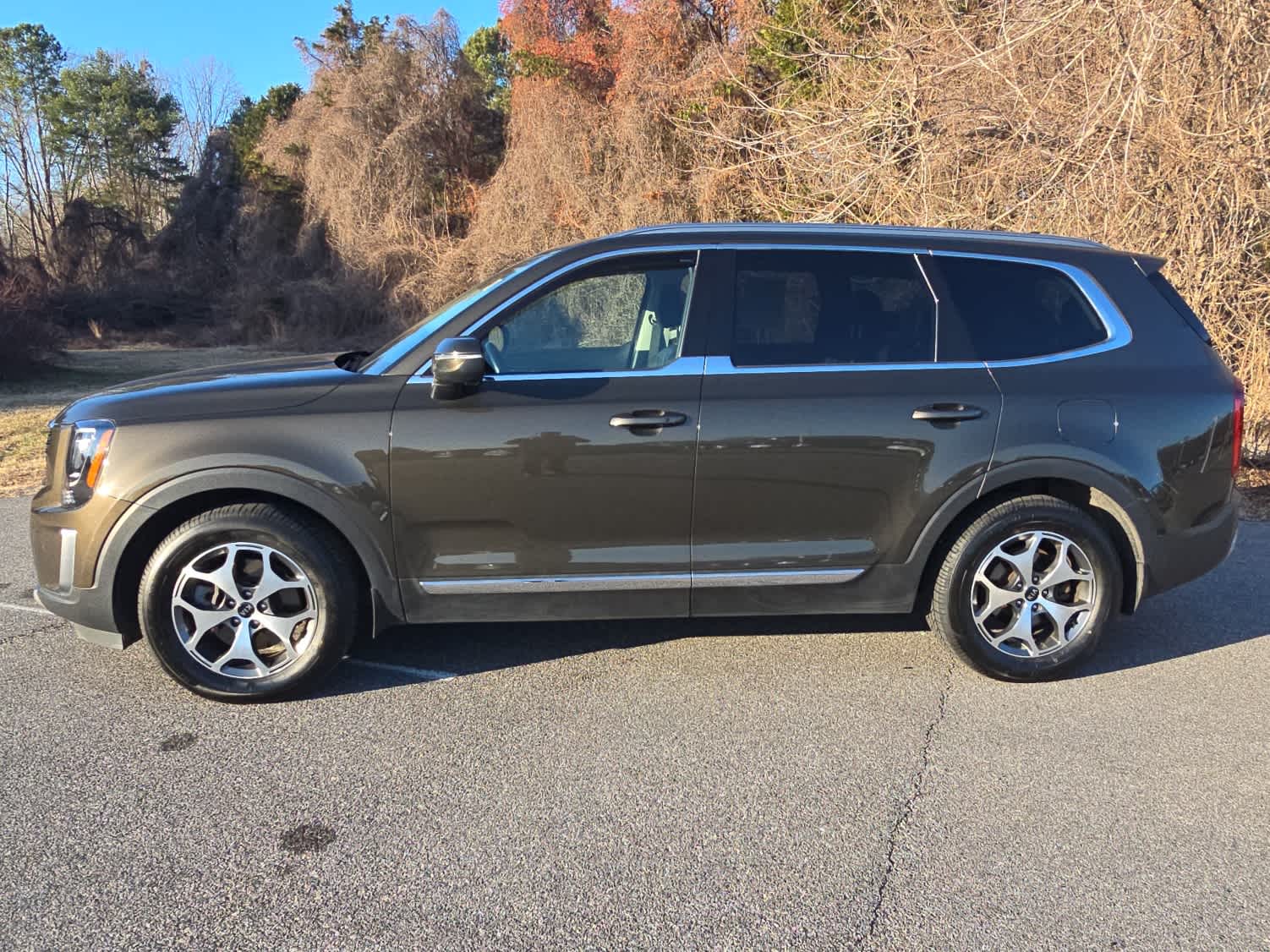 Used 2020 Kia Telluride EX with VIN 5XYP3DHC0LG028620 for sale in Easton, MD