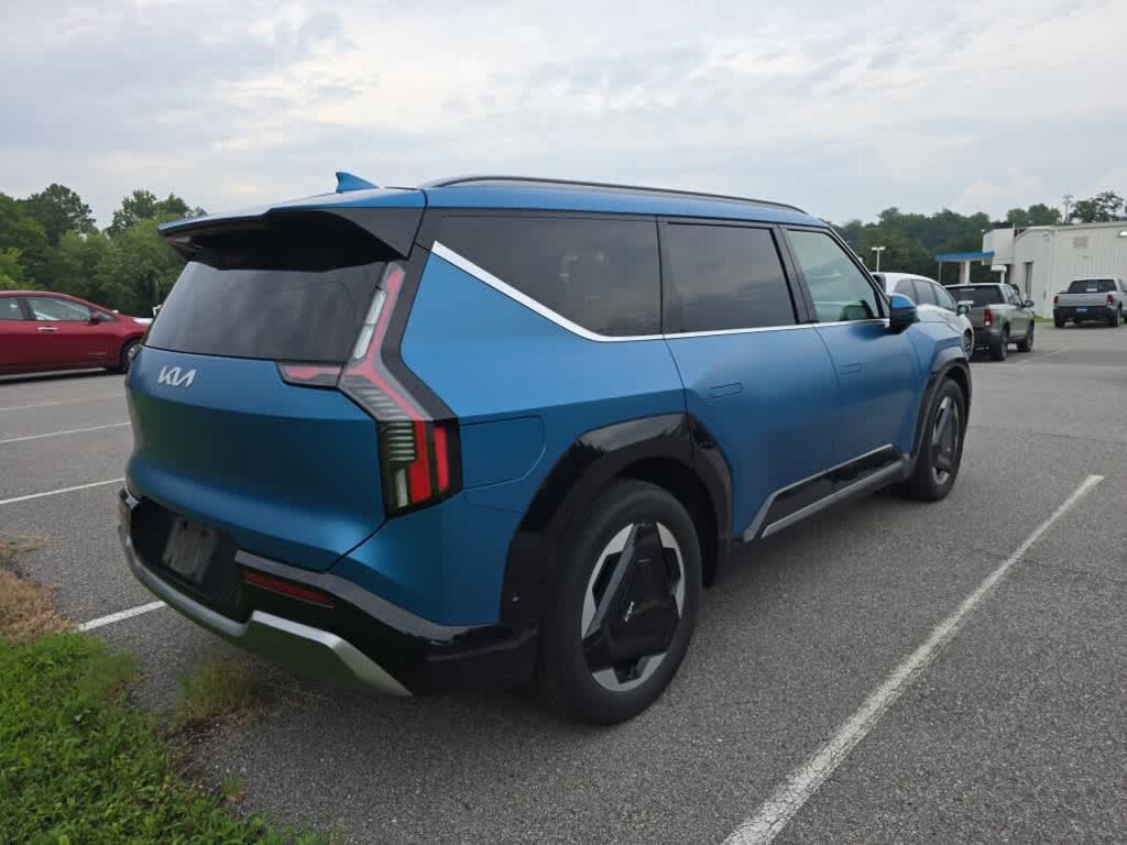 Certified 2024 Kia EV9 Land SUV