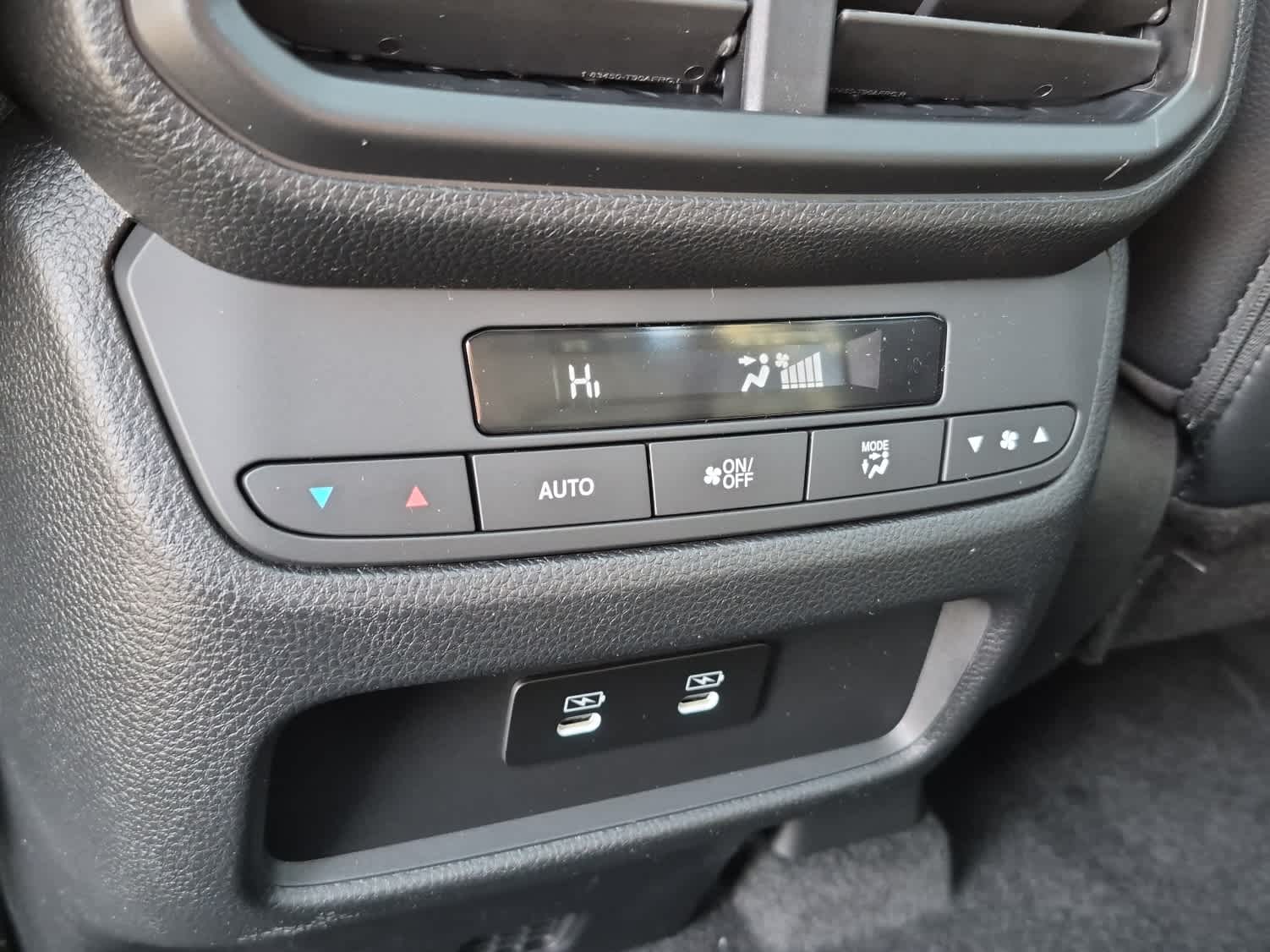 2026 Honda Pilot Touring - Photo 9
