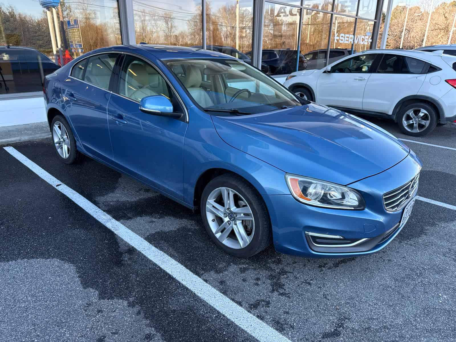 Used 2014 Volvo S60 T5 with VIN YV1612FH9E2277977 for sale in Easton, MD