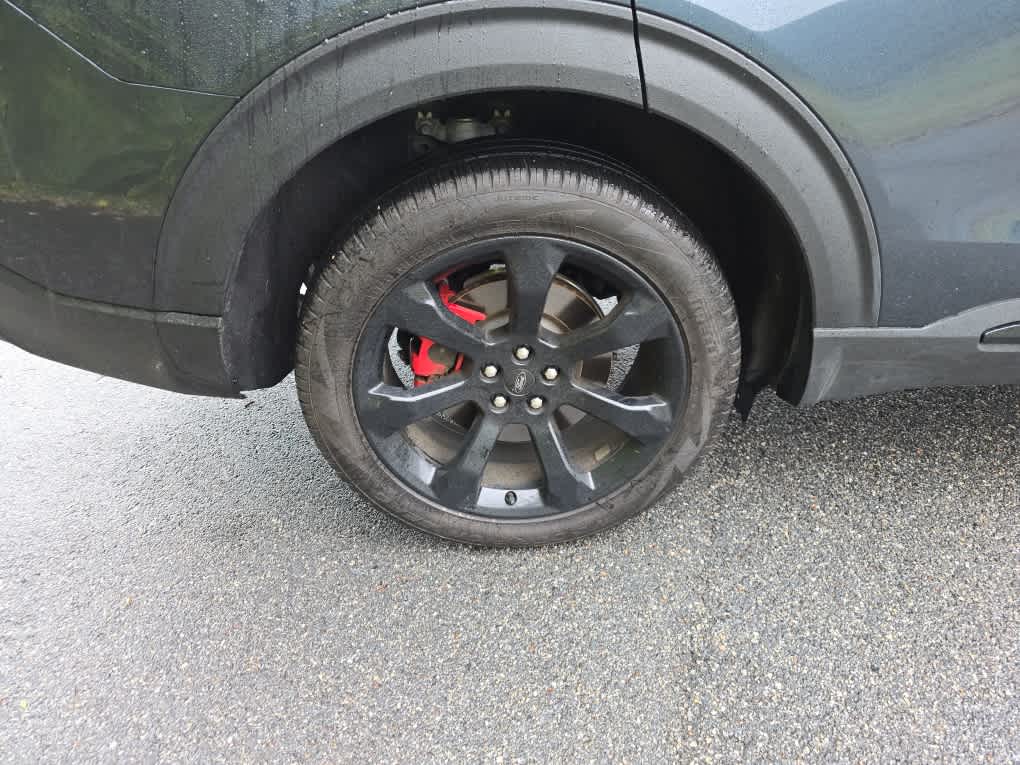 2024 Ford Explorer ST photo 4