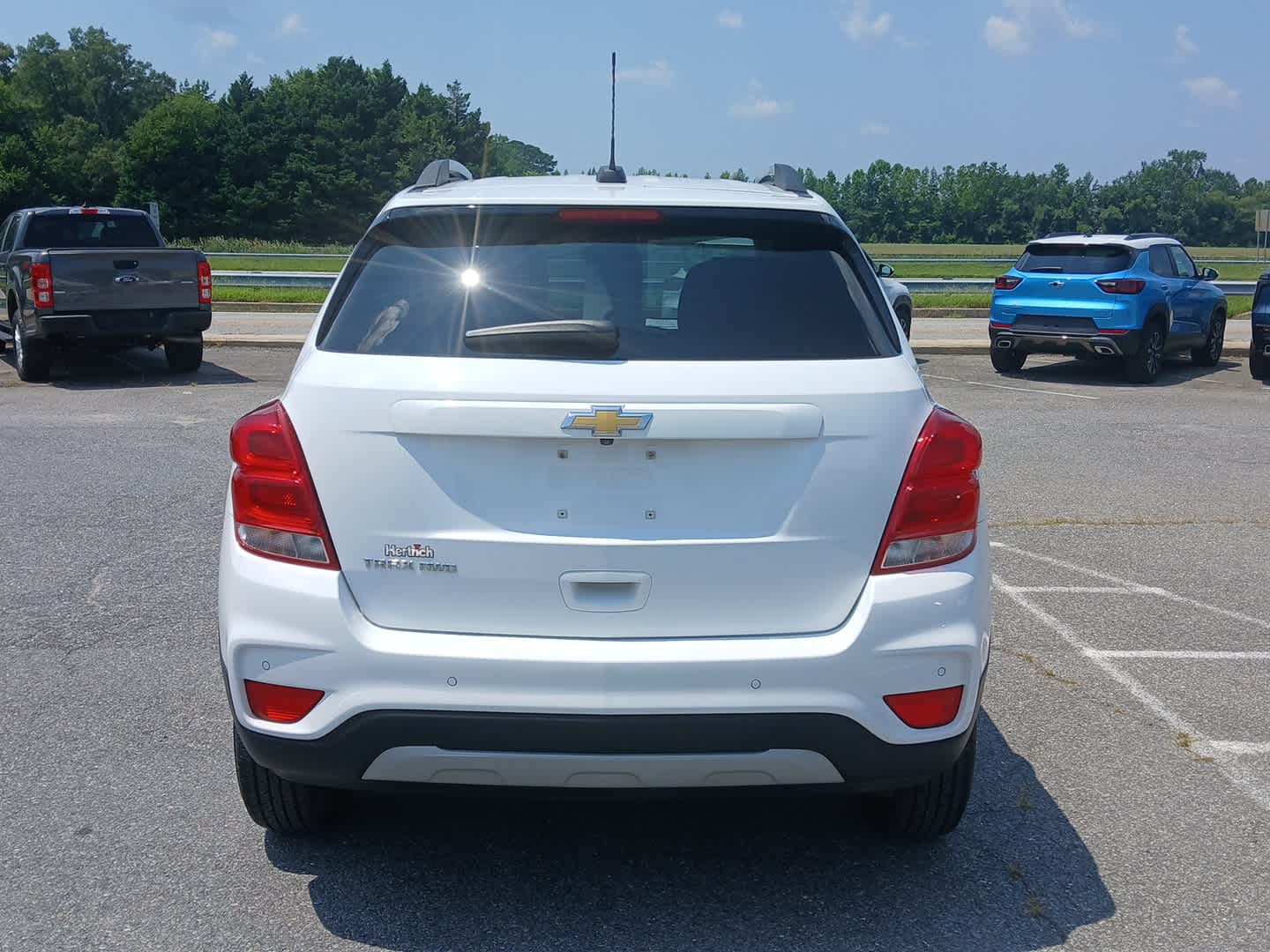 2022 Chevrolet Trax LT photo 4