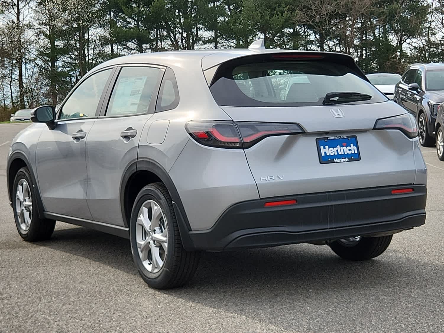 2025 Honda HR-V LX photo 4