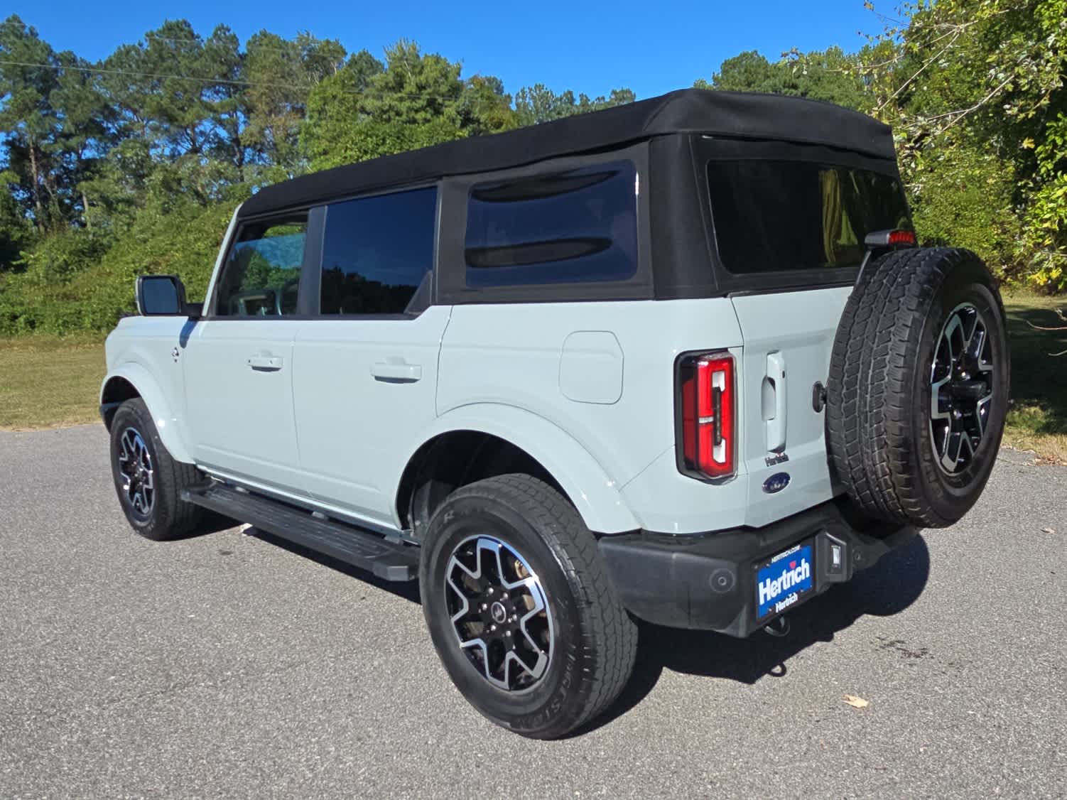 2023 Ford Bronco Outer Banks photo 4