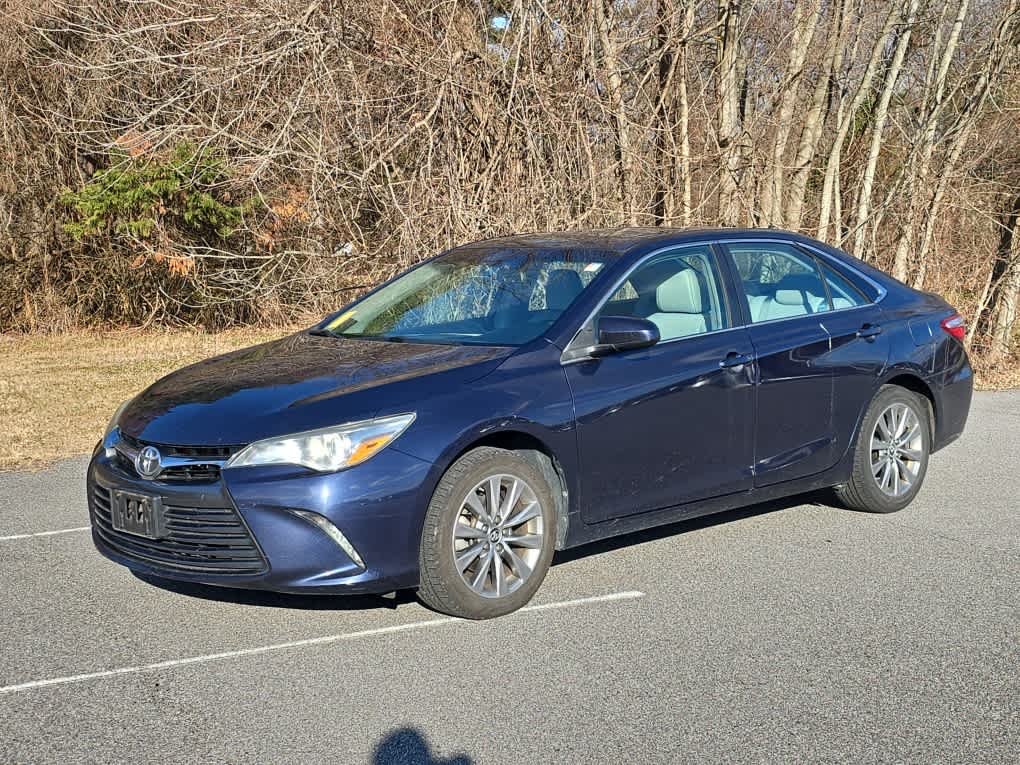 2017 Toyota Camry XLE's photo