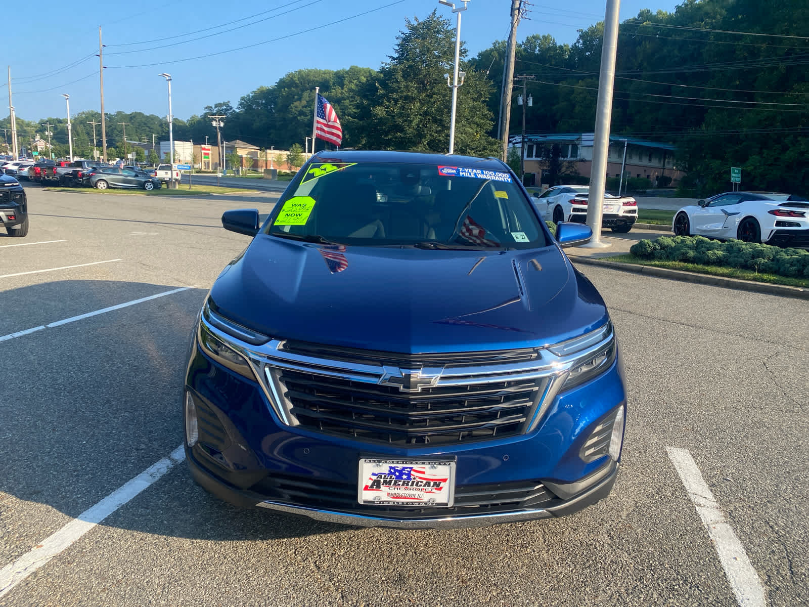 2022 Chevrolet Equinox LT photo 3