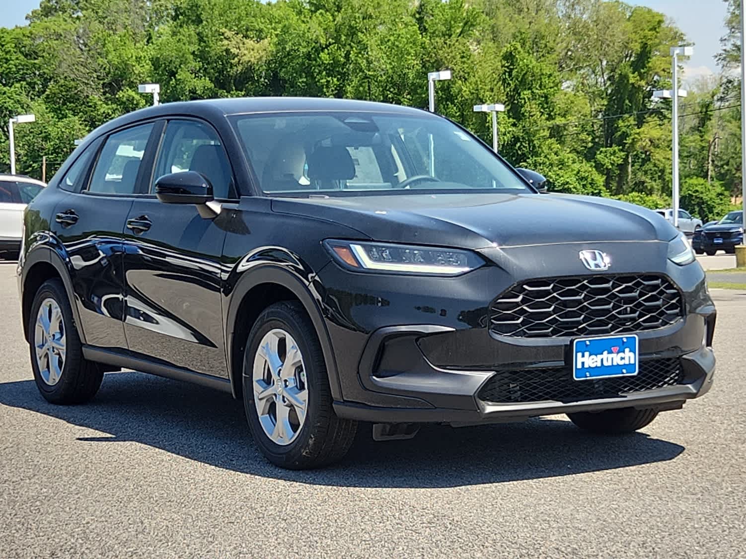 2025 Honda HR-V LX photo 2